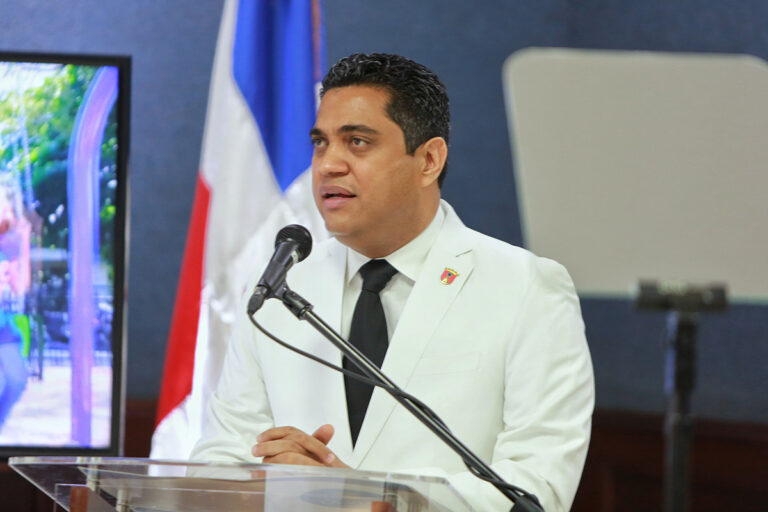 Alcalde de La Vega Invertirá 200 Millones de Pesos en Obras en este año