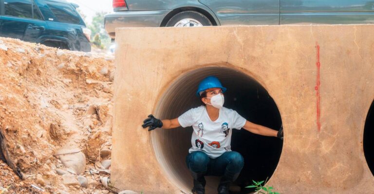 Alcaldesa Carolina Mejía recorre cañadas en supervisión de jornadas de limpieza
