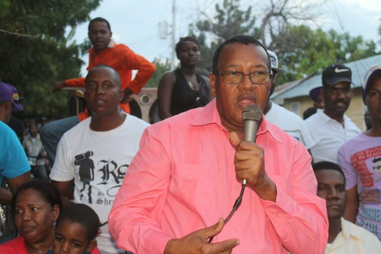 Alcalde de Vicente Noble es ingresado nueva vez a un centro de salud afectado de Covid-19