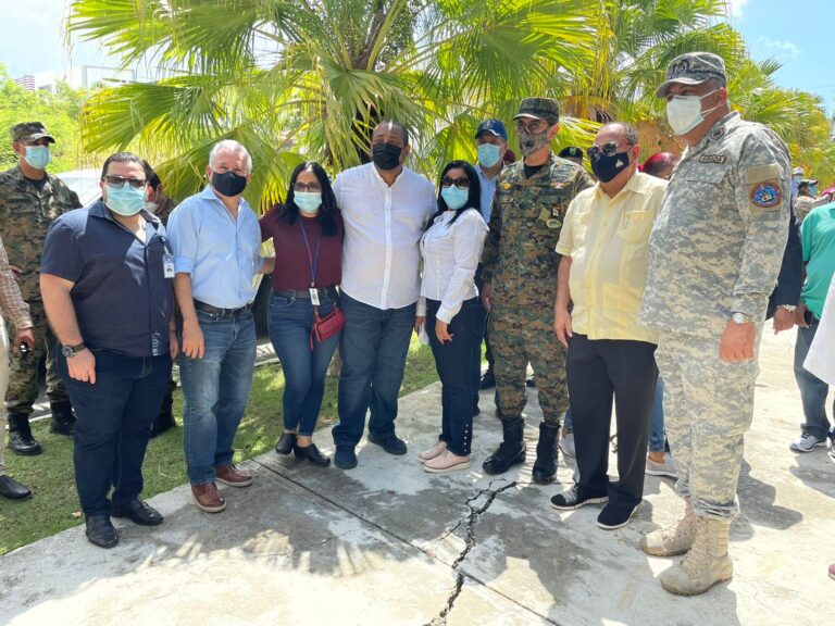 Regidor Vinicio Aquino patrocina puesto de vacunación contra la Covid-19