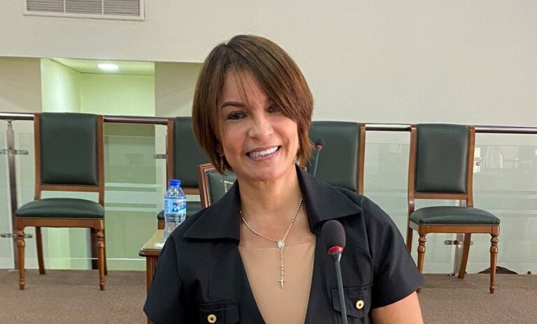 Regidora Martínez: Alcaldías deberían exigir tarjetas de vacunación contra covid a empleados