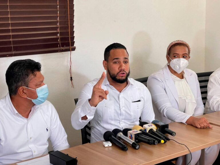 Regidores de Higüey sancionarán a su colega Leonte Torres tras declaraciones