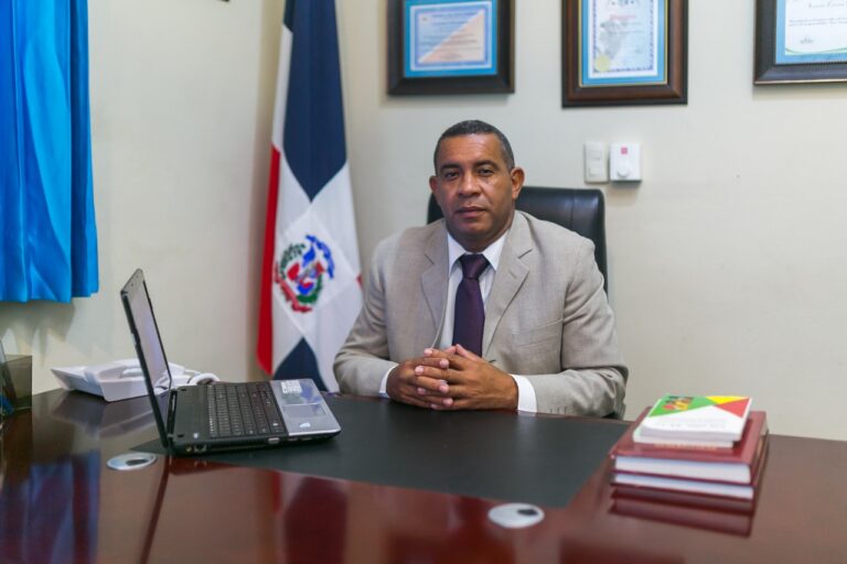 Regidores de Higüey rechazan declaraciones de su colega Leonte Torres; podrían sancionarlo