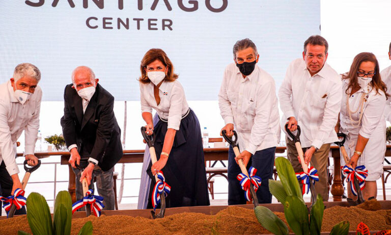 Plaza dinamizará economía de Santiago