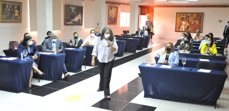 Liga municipal continúa proceso interno formativo en materia de gestión con enfoque de género con apoyo del MMujer