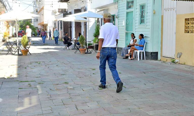 Bulevar de los Artistas espera por su rescate