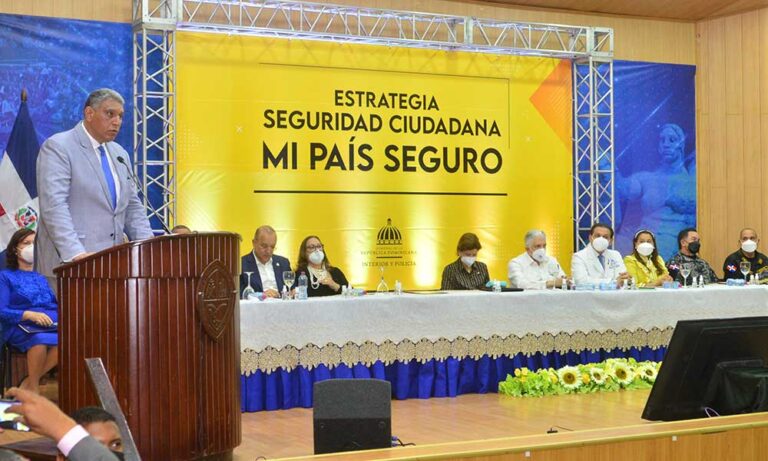 Gobierno lanza plan País Seguro en diez sectores de Santiago