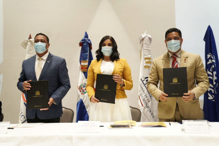 Ministerio de Trabajo, Liga Municipal y Fedomu se comprometen a erradicar el trabajo infantil