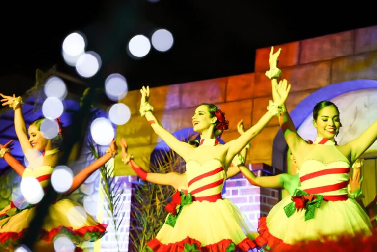 ADN inicia magia de la navidad con encendido de luces y actividades familiares
