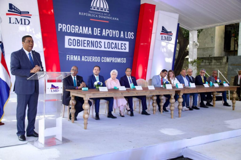 Liga Municipal inicia transferencia de 4,000 millones de pesos a gobiernos locales para aceras y contenes