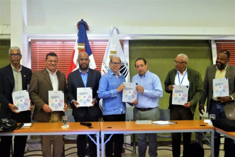 Ministerio de Economía presenta la “Guía para la formulación de planes de desarrollo municipales”