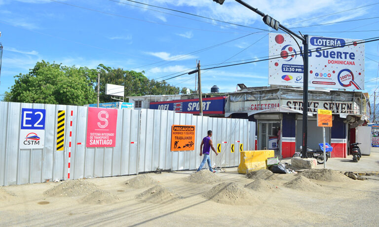 Avanzan monorriel y teleférico en Santiago