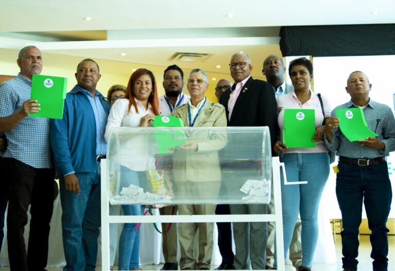 Ayuntamiento Santo Domingo Este asigna por sorteo RD$24 MM para aceras y contenes