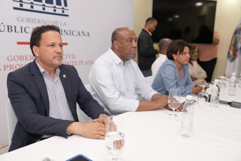 Gobierno entregará ayudas sin distinción a comunitarios de Monte Plata