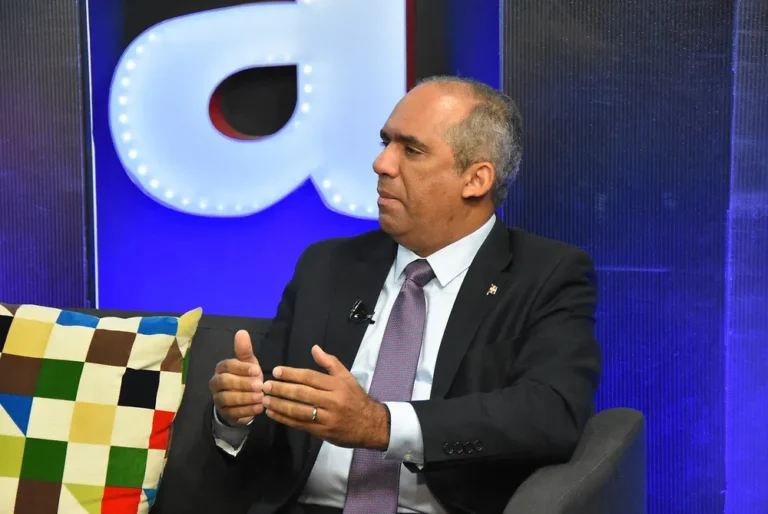 Municipalista Víctor Féliz denuncia uso discrecional de recursos que el Ejecutivo aporta a municipios