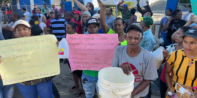 Comunidad dice que lleva seis meses sin recibir agua del Inapa