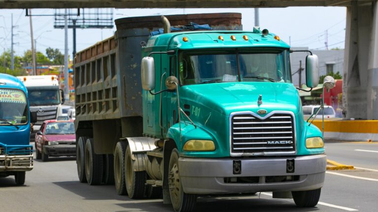 INTRANT explica tipos vehículos requieren permiso para zonas restringidas de la ciudad