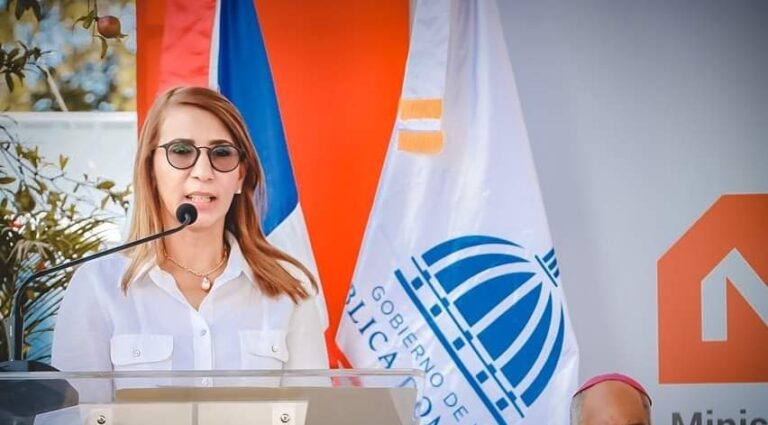 Gobernadora realiza levantamiento en comunidades de Puerto Plata