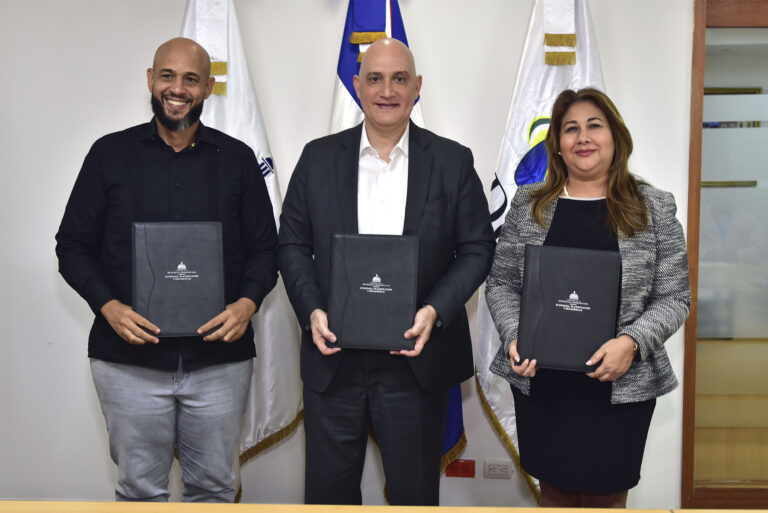 CASFL del Ministerio de Economía y FEDOMU firman acuerdo para fortalecer mecanismos de participación ciudadana en los gobiernos locales