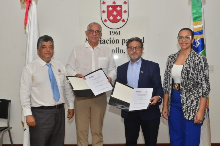 Entidades promoverán inclusión de personas con discapacidad en Santiago