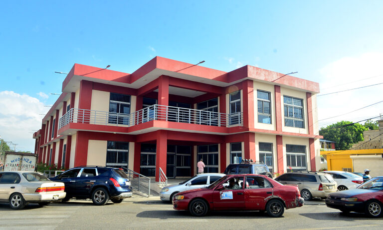 El inaugurado mercado de Pekín aún está cerrado