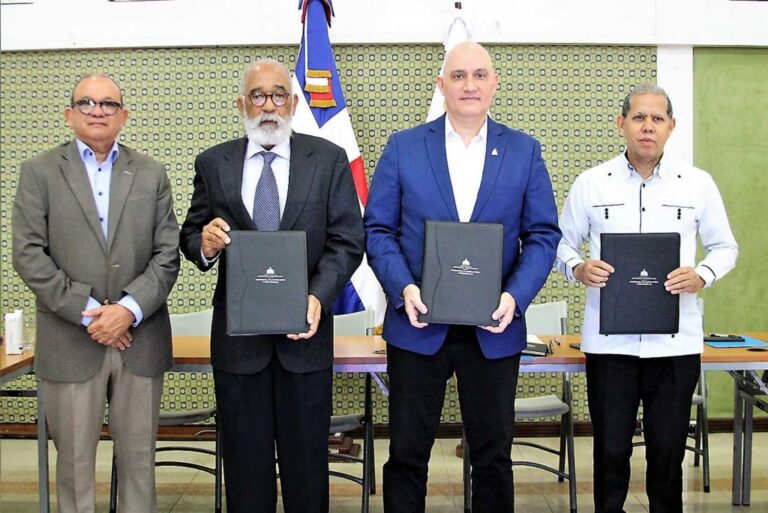 Ministerio de Economía y la Mesa Nacional de Planificación Local firman acuerdo de cogestión de fondos públicos