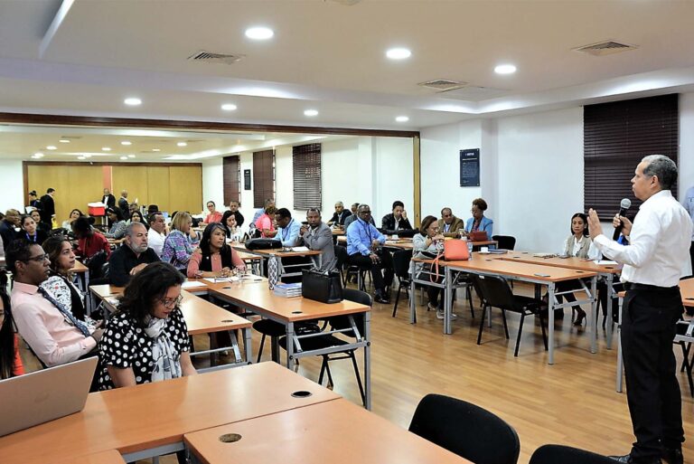Realizan encuentro taller con técnicos territoriales y representantes de las Oficinas Regionales de Planificación