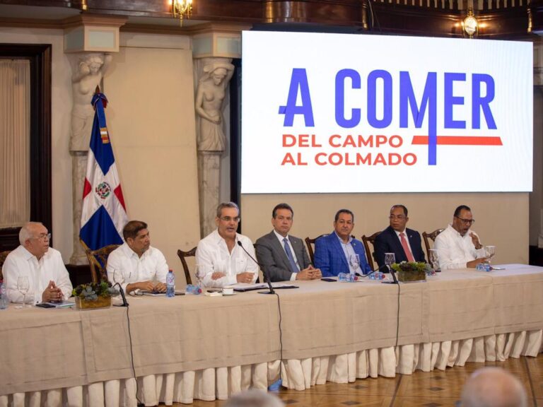 Abinader encabeza lanzamiento programa “A Comer: Del Campo al Colmado” que abaratará precios de alimentos