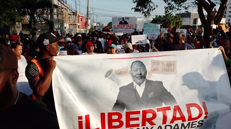 Realizan caminata para pedir libertad alcalde de La Romana Tony Adames