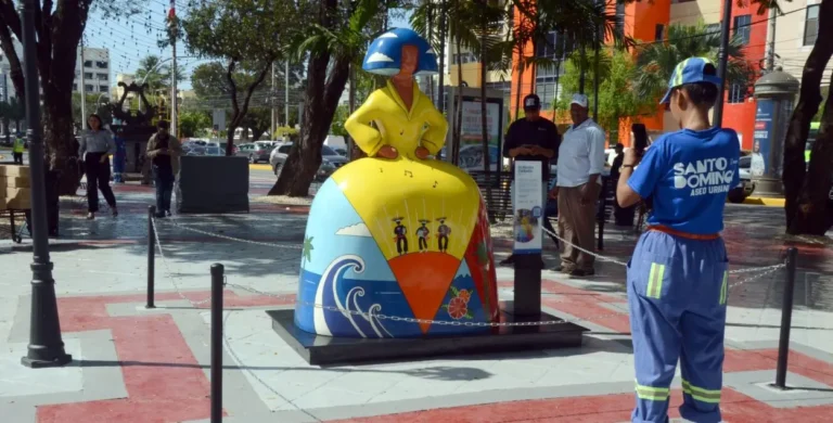 Exponen escultura “La Menina Caribeña”