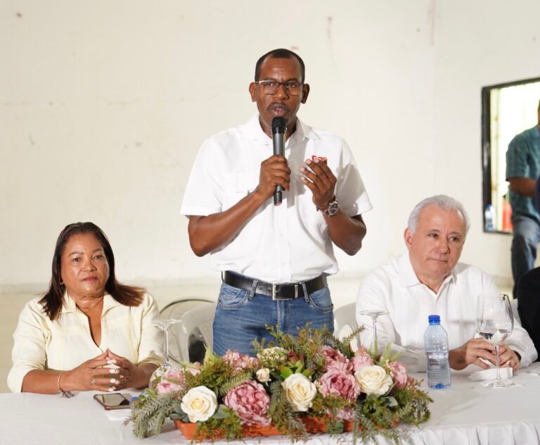 Gobierno inicia trabajos de titulación de propiedades en la comunidad Palavé en SDO