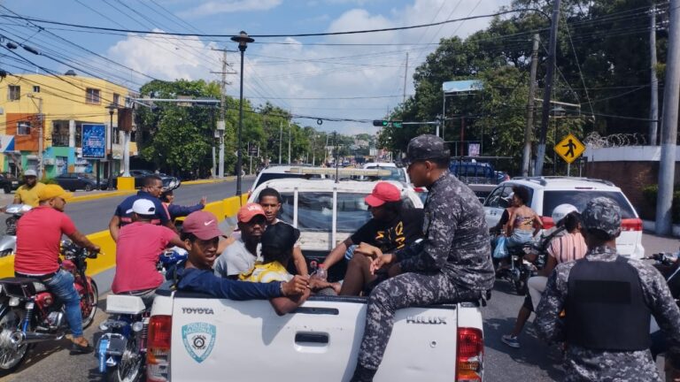 PN retira limpiavidrios y pedigüeños «molestaban» conductores en vías de Puerto Plata