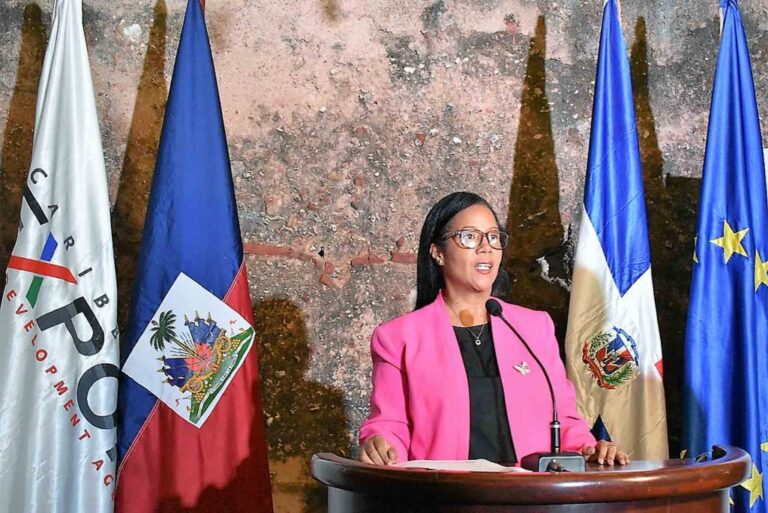 Ministerio de Economía participa en el lanzamiento de “Symbiosis, la marca binacional de artesanía”