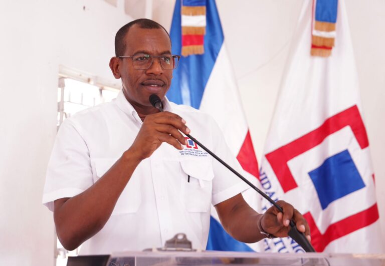 Gobierno deja iniciado proceso de titulación en Villa Progreso I en SPM