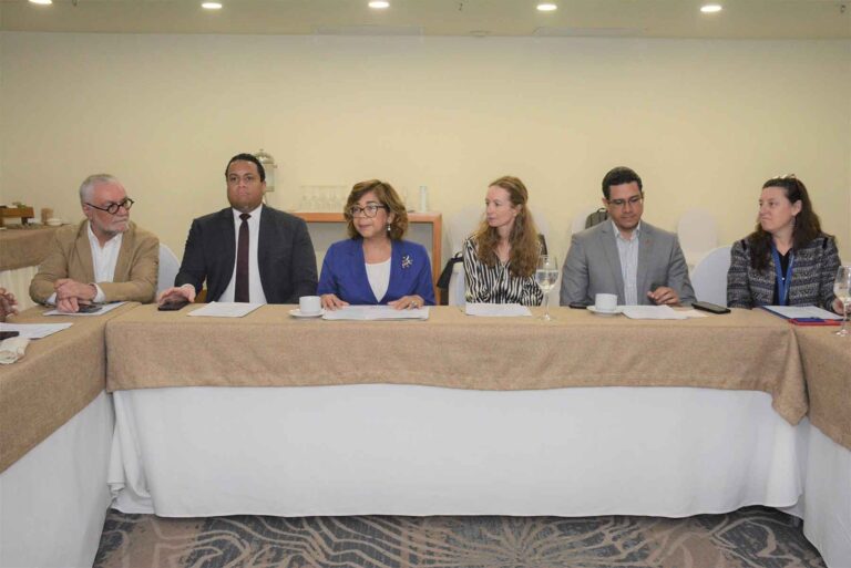 Realizan Primera Reunión Estratégico para fortalecer los sistemas de salud y protección social de la República Dominicana