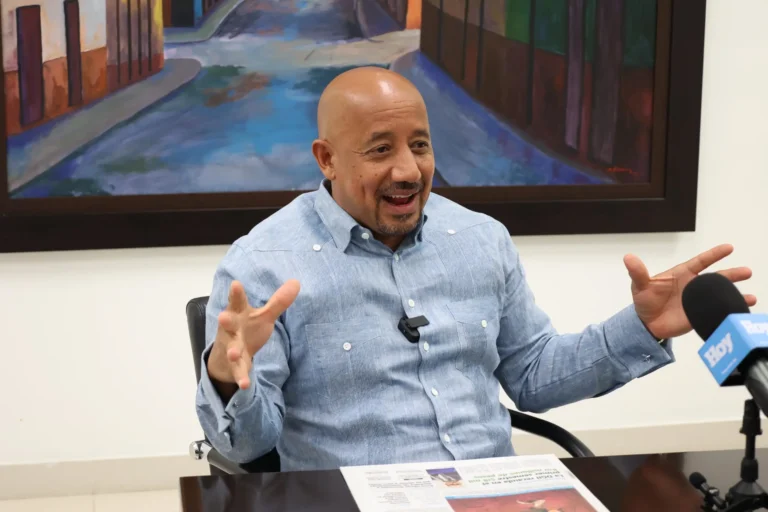 Alcalde de Lawrence, Brian De Peña, exhibe «histórico» superávit de la ciudad de US$58MM