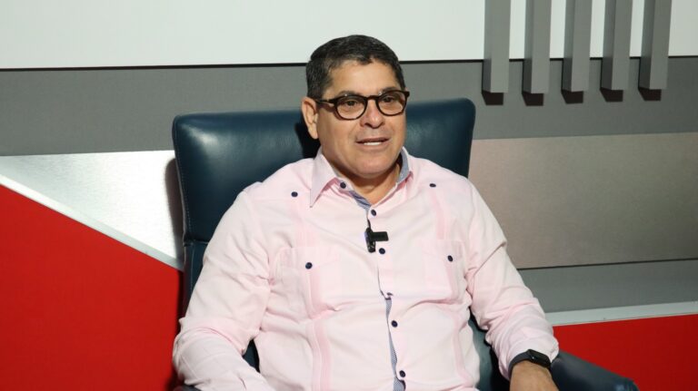 Serrata dice SDO no tiene funeraria municipal; aboga por inversiones equitativas