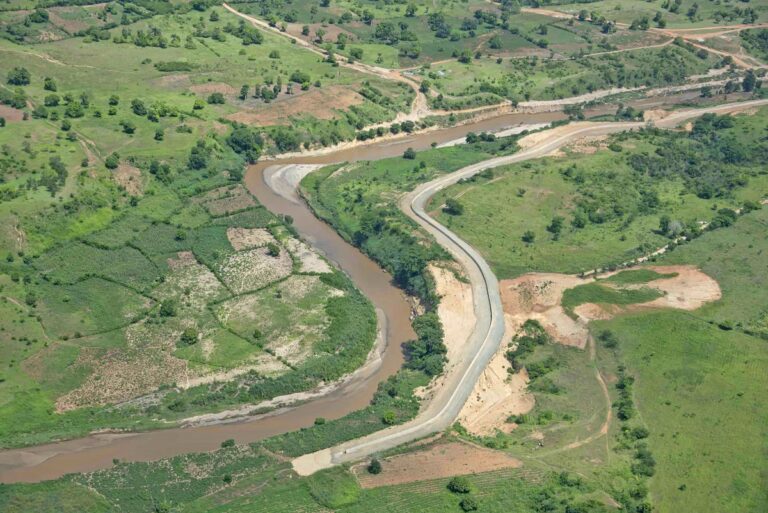Alcaldes de Jimaní, Dajabón, Partido y Pedro Santana se oponen cierre frontera RD-Haití