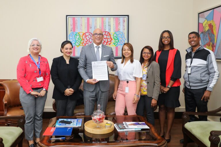 Firma compromiso del Modelo de Integridad