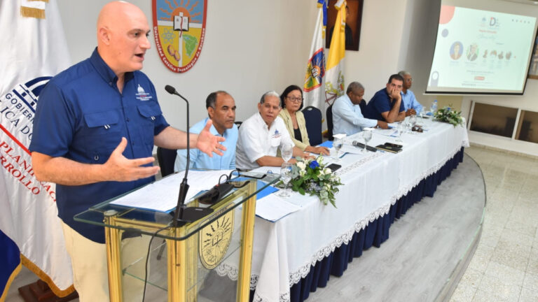 Provincias de la región Enriquillo con mayor inversión pública por habitante