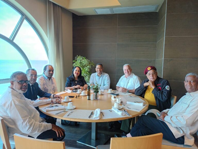 Organizaciones y movimientos políticos brindan apoyo a Trajano Santana en Barahona