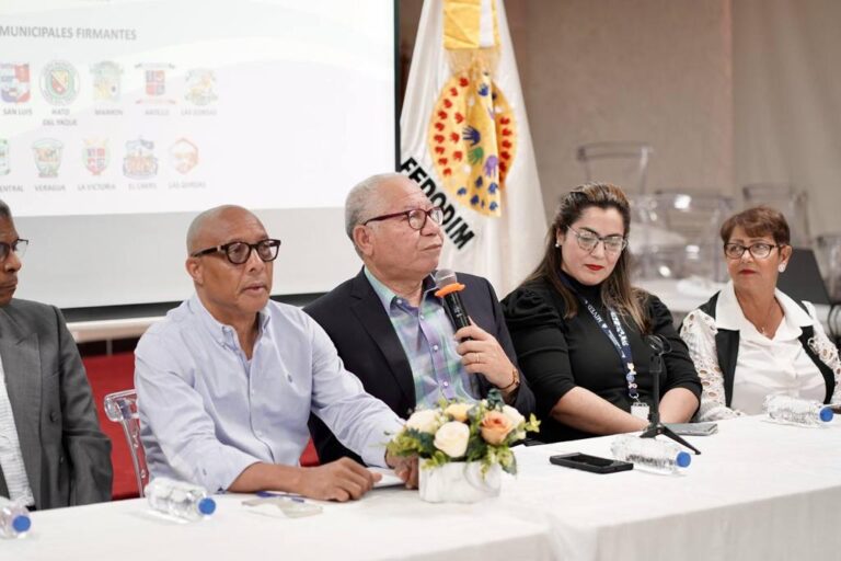 Fedodim y 17 distritos municipales acuerdan fortalecer el planeamiento urbano