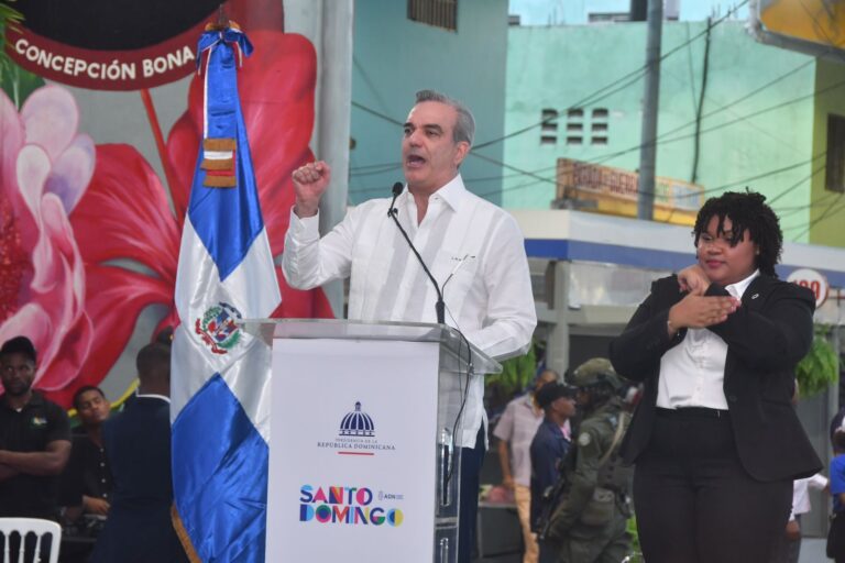 Gobierno y Alcaldía del DN entregan oficialmente transformación de «La París y su entorno»