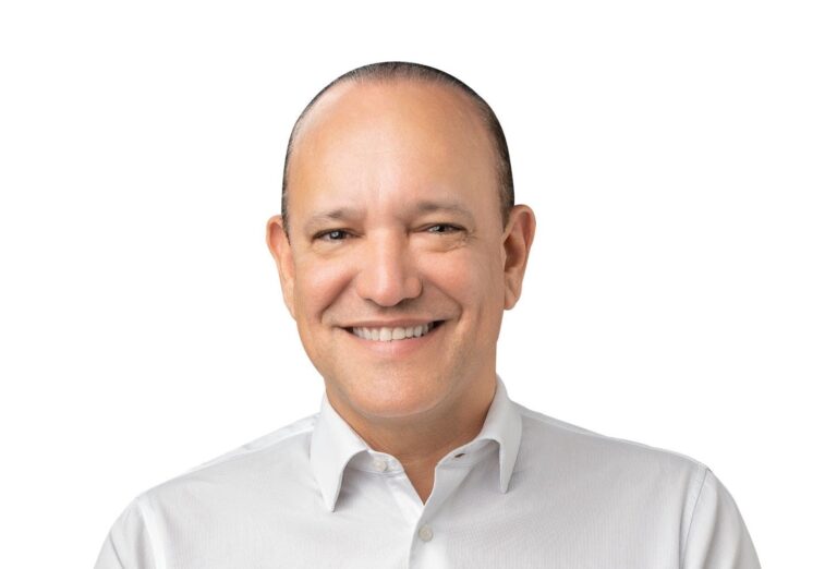 Ulises Rodríguez dice llegará al Ayuntamiento de Santiago a poner fin a la corrupción