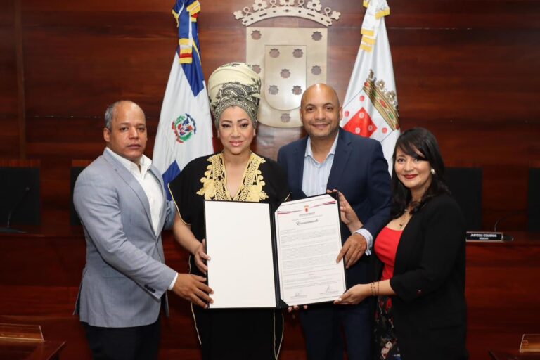 Declaran Diomary La Mala “Hija Adoptiva de Santiago”