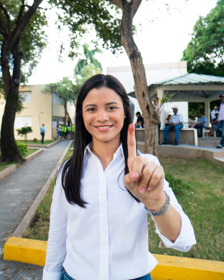 Con más de 8,200 votos, María Laura Báez busca convertirse en la regidora más votada en Cir. 1 del DN