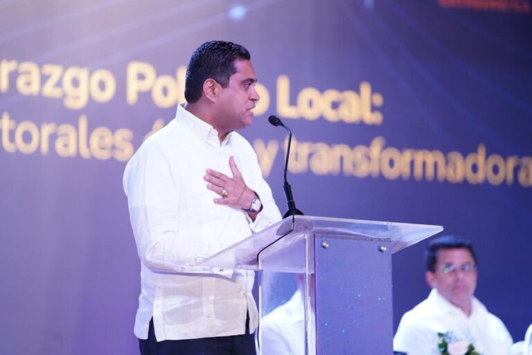 Presidente de Fedomu felicita alcaldes electos en elecciones municipales