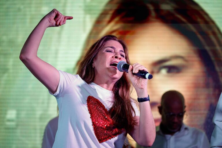 Carolina Mejía registra marca con nombres de todas las provincias del país