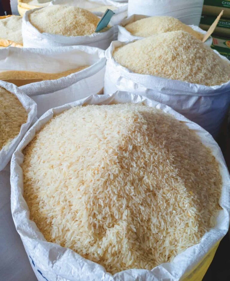 Los precios del arroz al por mayor suben hasta un 26.64 % en un año