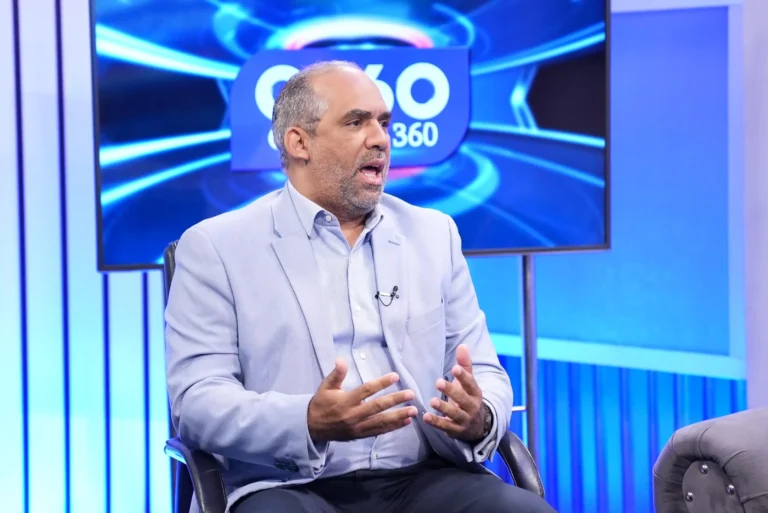 Municipalista advierte le han ido quitando competencias a los ayuntamientos